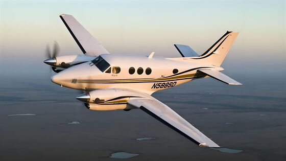 Beechcraft King Air C90 Materiais de aviação