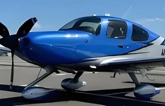 A venda de aeronaves: CESSNA 172S, DA40NG, DA42NG, Cirrus SR22